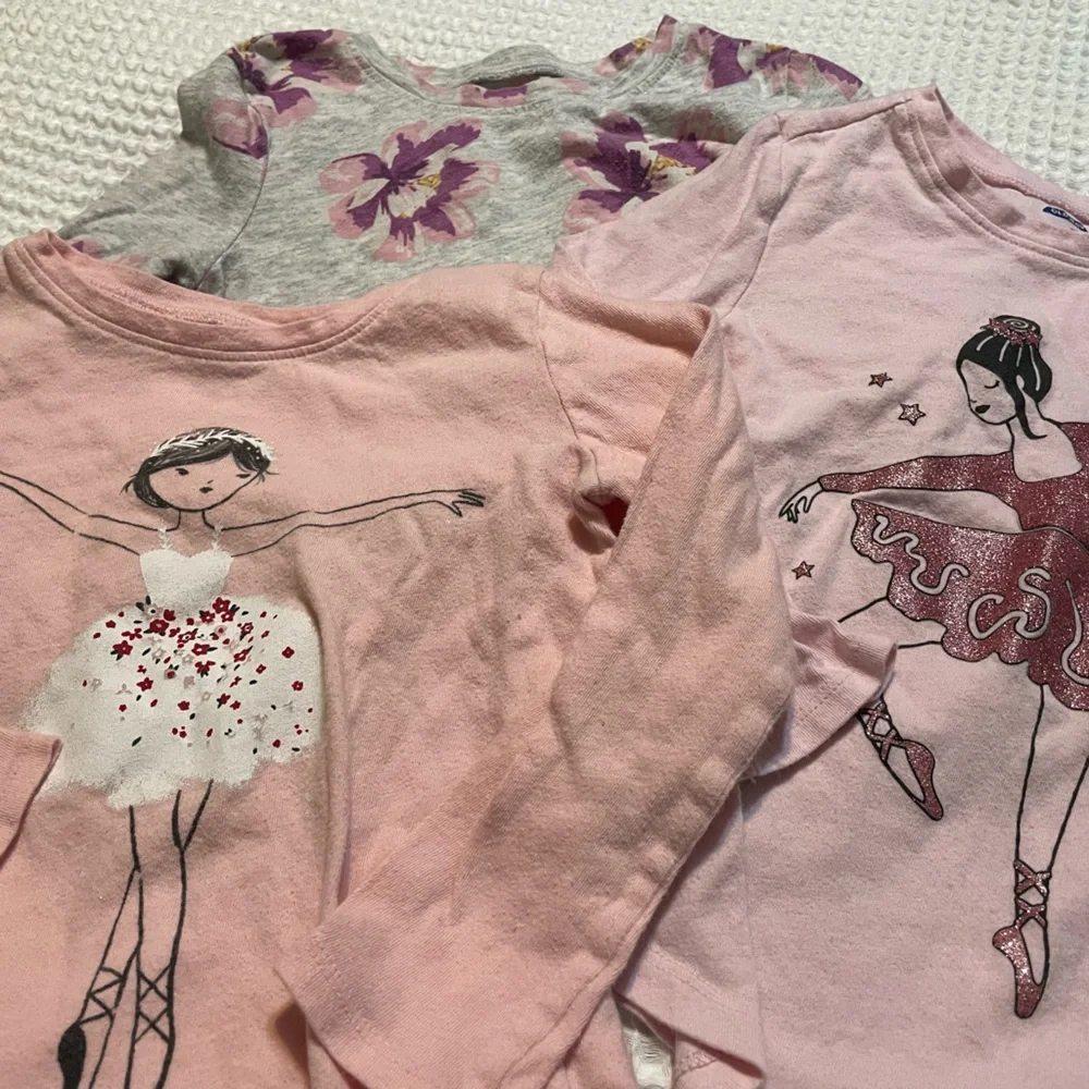 Old Navy - Girls' Pink and Gray Long Sleeve Tops - Picture 4 of 5